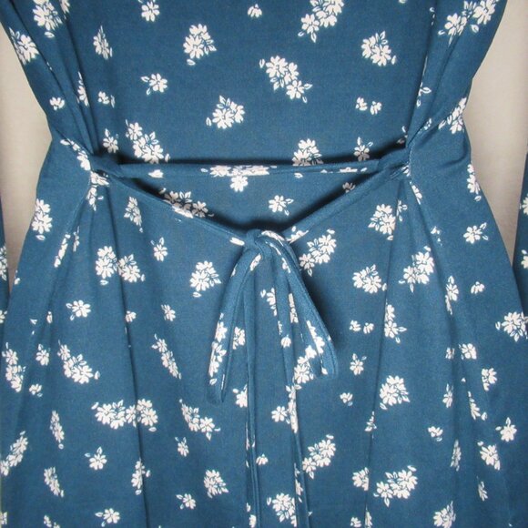 Forever 21 Button-Up Floral Dress | Size Medium - Picture 5 of 12